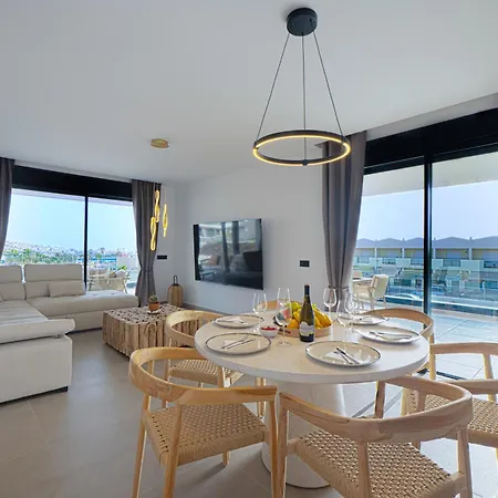 Διαμέρισμα Serenity Deluxe - Pool & Terrace *