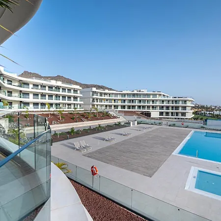 Διαμέρισμα Serenity Deluxe - Pool & Terrace