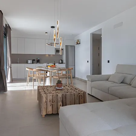 Serenity Deluxe - Pool & Terrace Appartement *