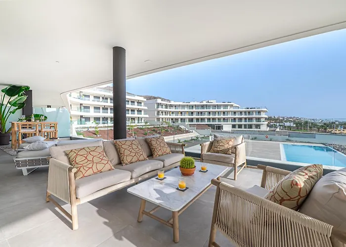 Διαμέρισμα Serenity Deluxe - Pool & Terrace