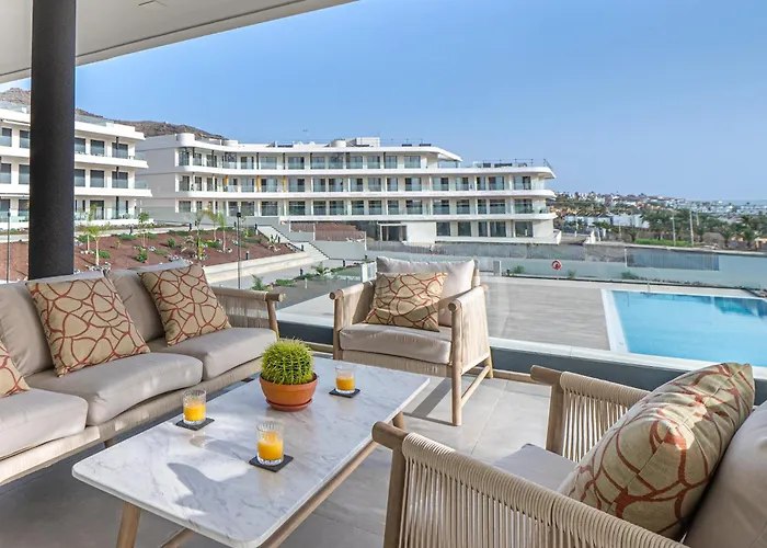Serenity Deluxe - Pool & Terrace Διαμέρισμα